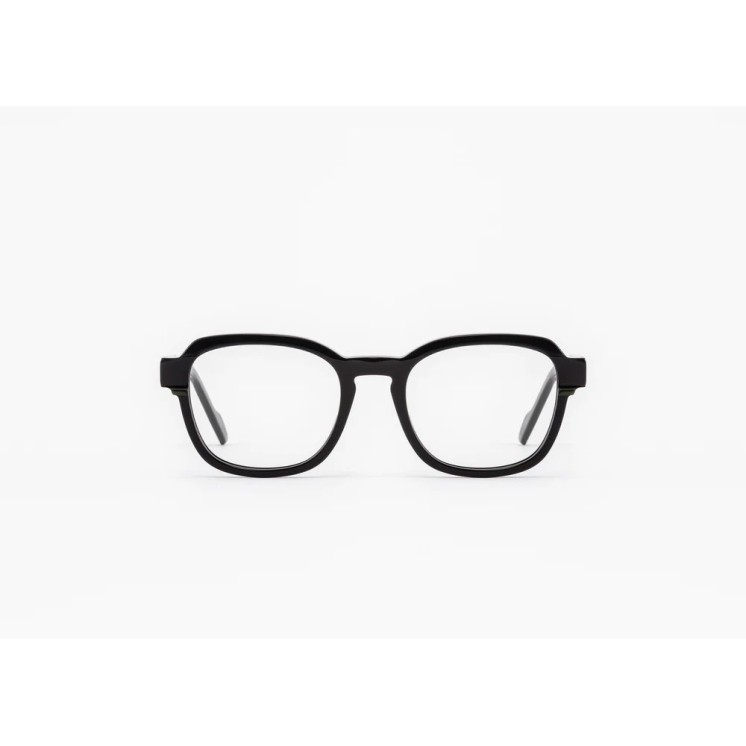MAD IN ITALY Optical  Italian design and craftsmanship