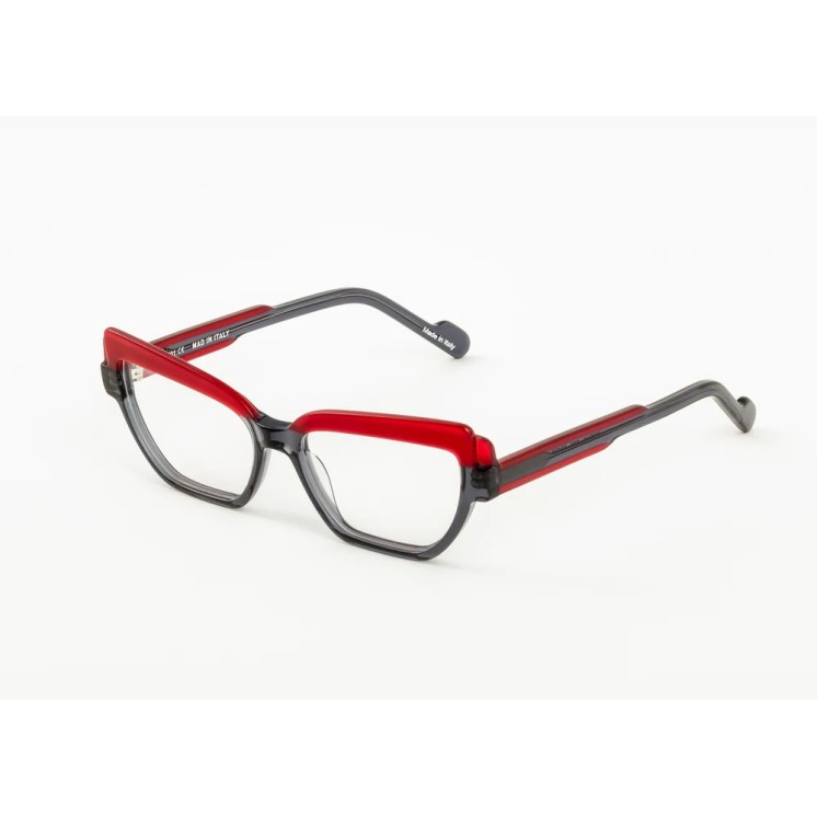 MAD IN ITALY Optical  Italian design and craftsmanship