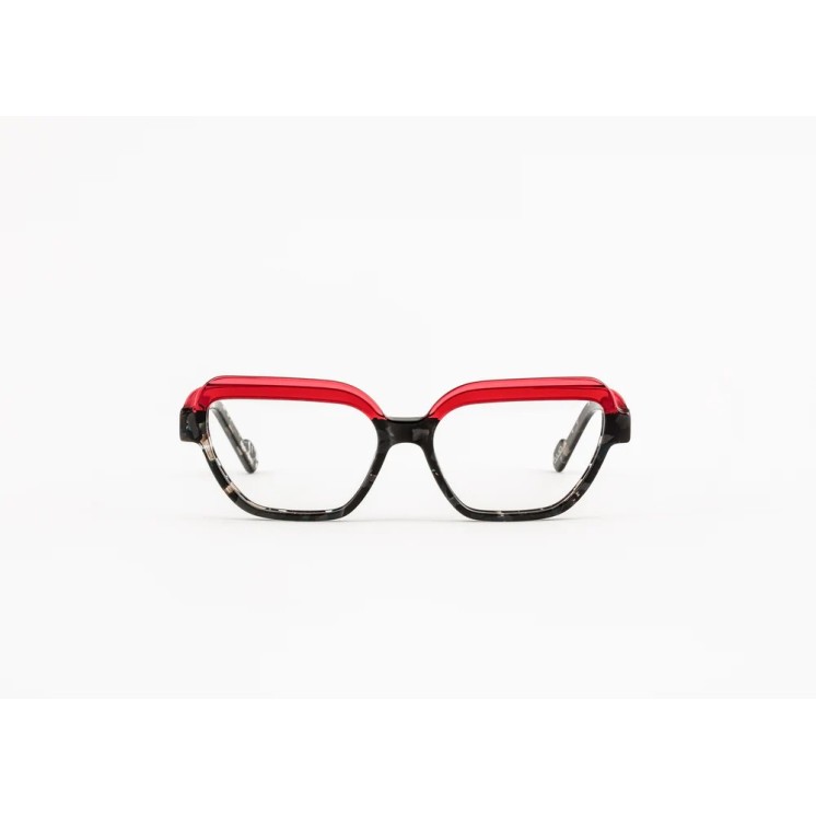 MAD IN ITALY Optical  Italian design and craftsmanship