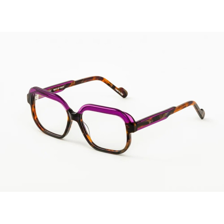 MAD IN ITALY Optical  Italian design and craftsmanship