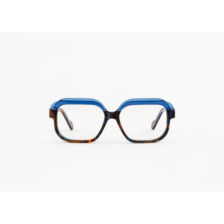 MAD IN ITALY Optical  Italian design and craftsmanship