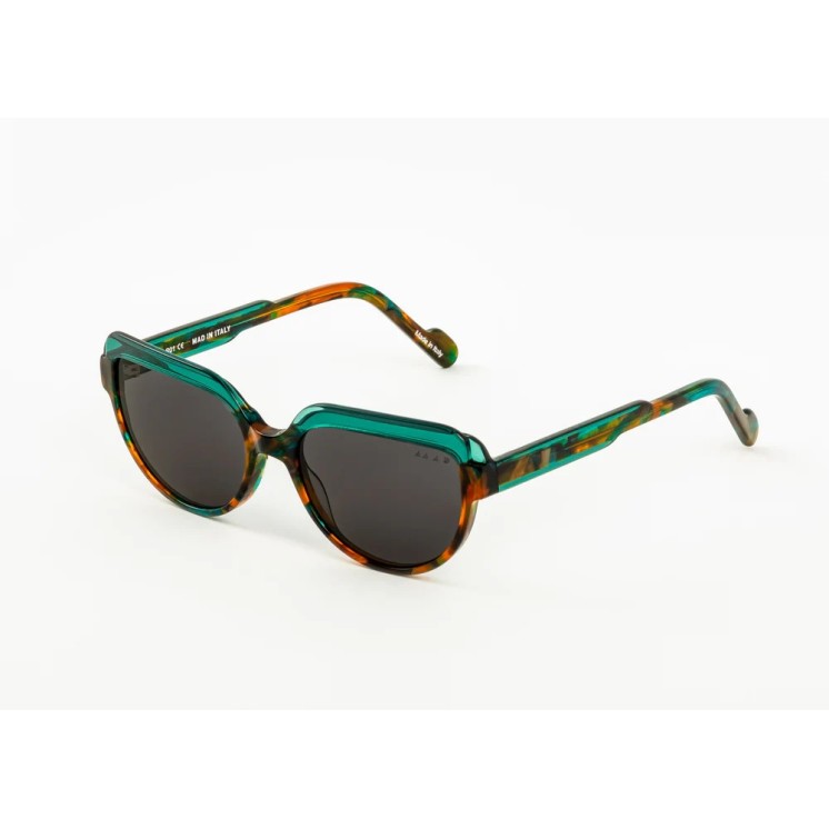 MAD IN ITALY Optical  Italian design and craftsmanship