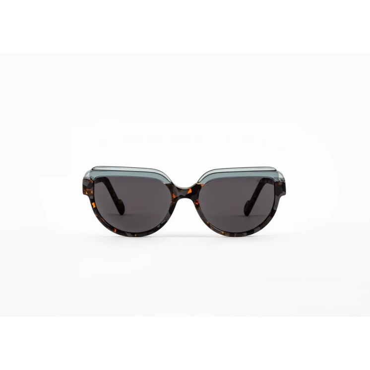 MAD IN ITALY Optical  Italian design and craftsmanship