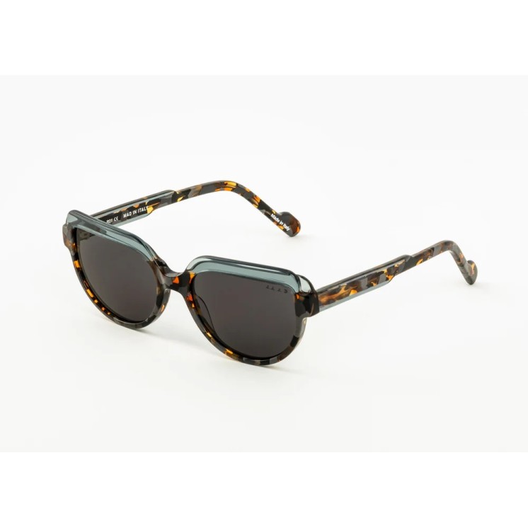 MAD IN ITALY Optical  Italian design and craftsmanship