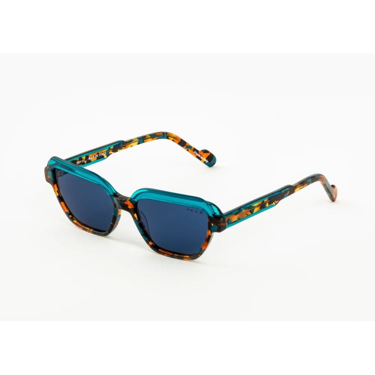 MAD IN ITALY Optical  Italian design and craftsmanship